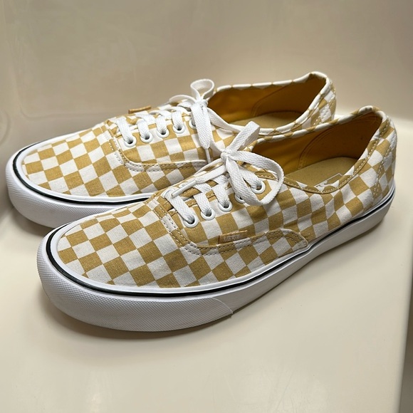 Vans Men's Yellow Checkered Sneakers size 10.5 - Picture 3 of 9